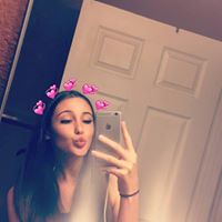 Desiree Flores Photo 16