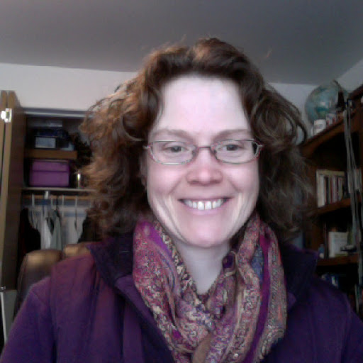 Kirsten Gray Photo 7