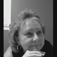 Joyce Watts Photo 15