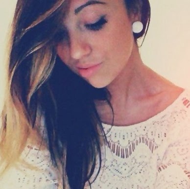 Mackenzie Hamilton Photo 34