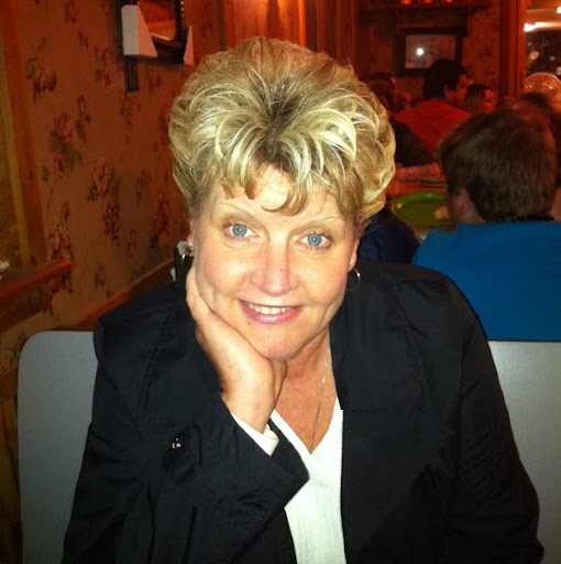 Theresa Arnold Photo 38