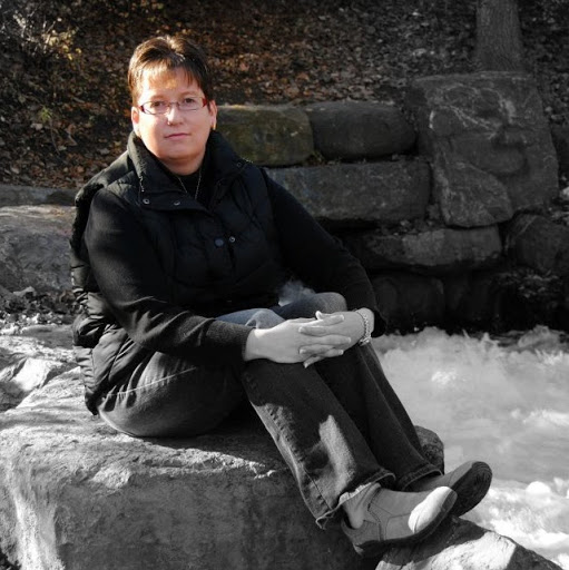 Jennifer Simard Photo 6