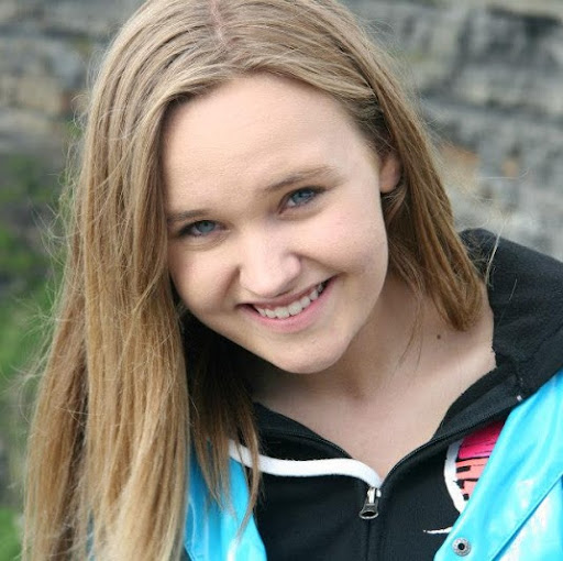 Grace Walker Photo 36