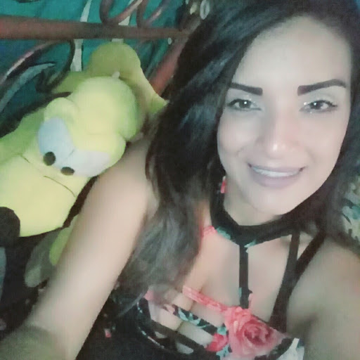 Elizabeth Delgadillo Photo 34