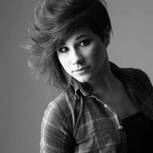 Frankie Graham Photo 29