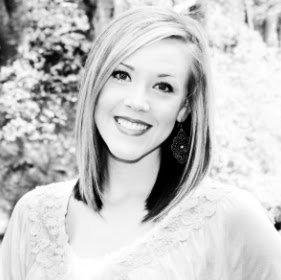 Desiree Howell Photo 21