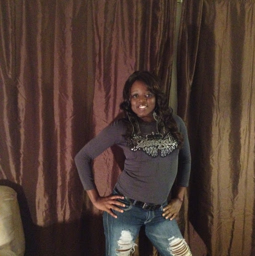 Janell Robinson Photo 10