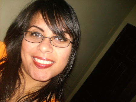 Laura Lopez Photo 16