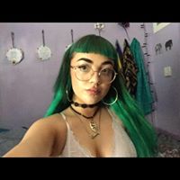 Emily Thompson Photo 20