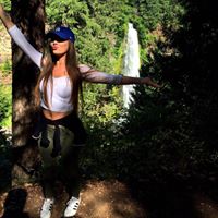 Jade Carpenter Photo 9