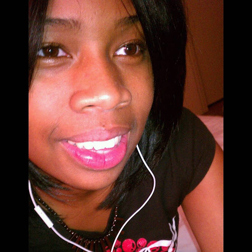 Nicole Mays Photo 9