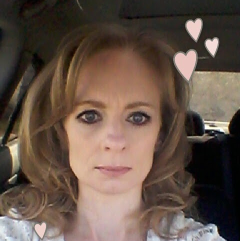 Angela Hyatt Photo 30