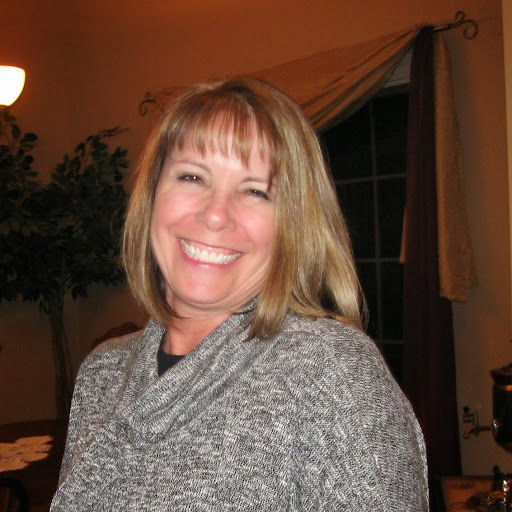 Laura Mooney Photo 17