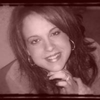 Megan Robinson Photo 36