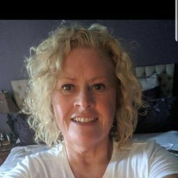 Elizabeth Kirby Photo 29