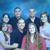 Sandra Linares Photo 9