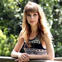 Louise Cox Photo 39