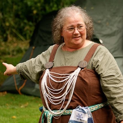 Lin Taylor Photo 9