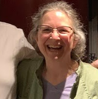 Laurie Olson Photo 34