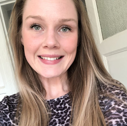 Julie Jacobsen Photo 19