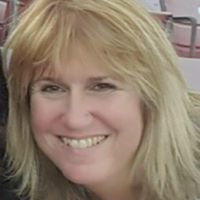Linda Collins Photo 30