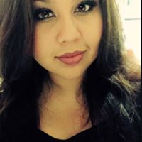 Laura Robles Photo 31