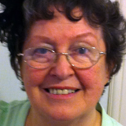 Elizabeth Wylie Photo 11
