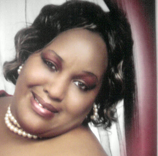 Maxine Woods Photo 33