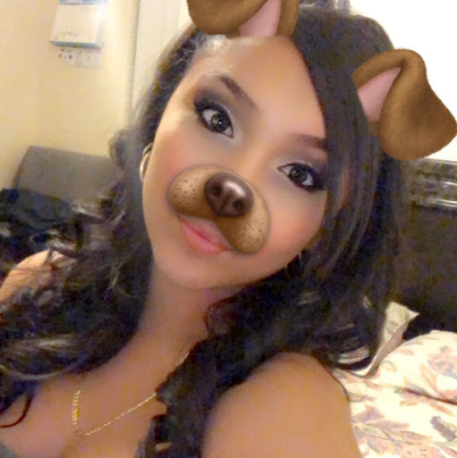 April Gonzalez Photo 35