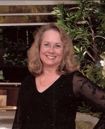 Carolyn Mack Photo 29