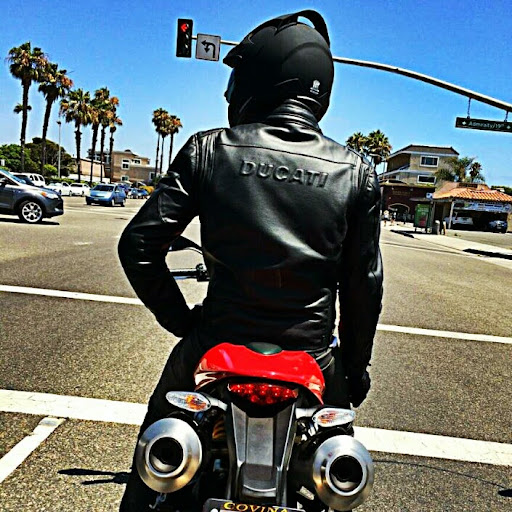 Andy Leyva Photo 22