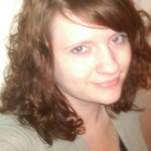 Amanda Patrick Photo 10