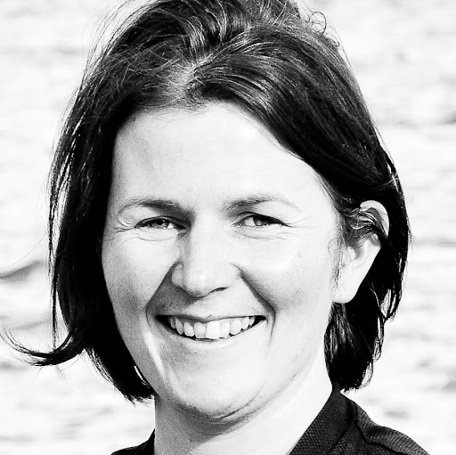 Kate Saunders Photo 8