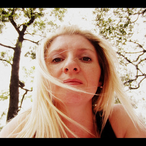 Allyson Bell Photo 6