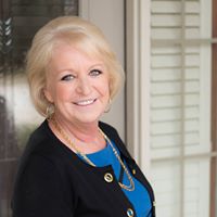 Elaine Edwards Photo 37