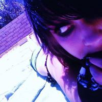 Jamie Hartz Photo 6