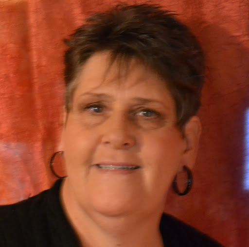 Cindy Robinson Photo 6
