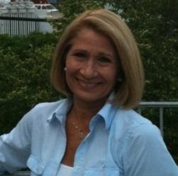 Pamela Thompson Photo 25
