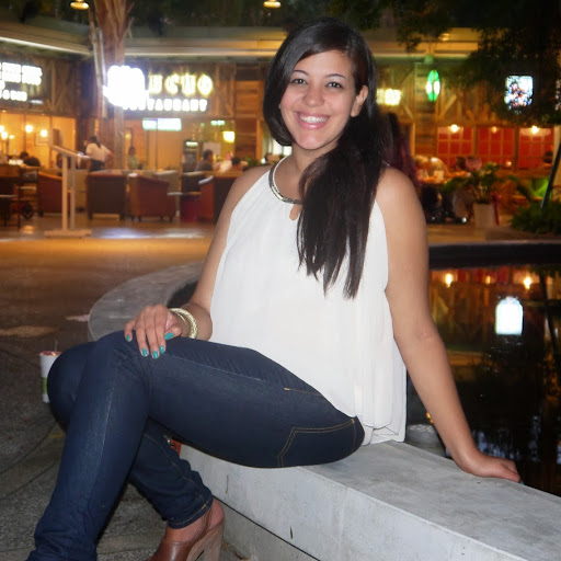 Elisa Romero Photo 20