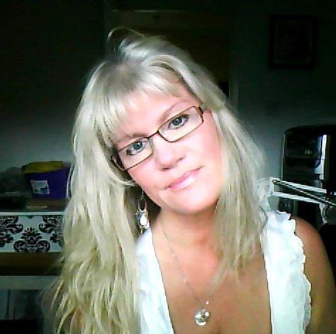 Catherine Davies Photo 41