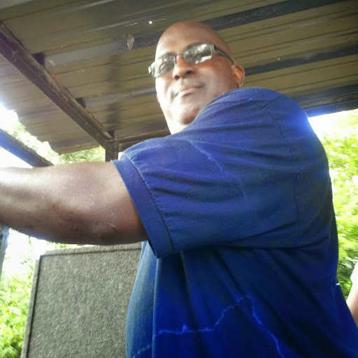Darrell Reed Photo 16