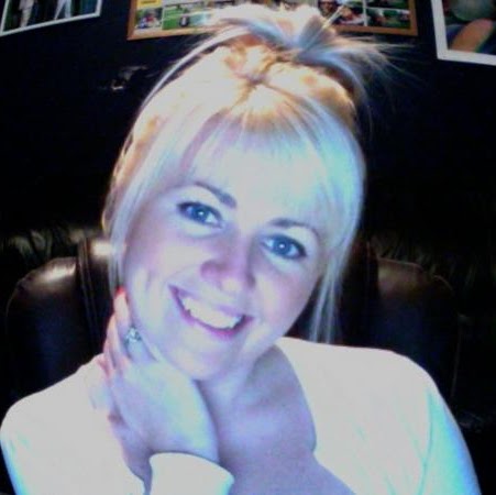 Christina Woods Photo 39