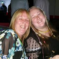 Michelle Hayward Photo 28