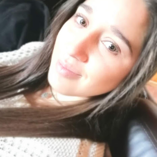 Nicole Paredes Photo 18