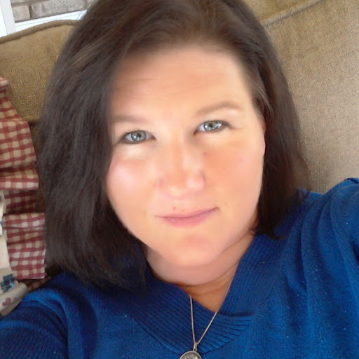 Amanda Hernandez Photo 8
