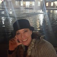 Sandra Hunter Photo 31