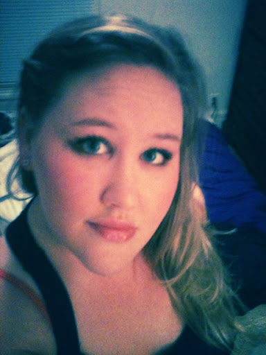 Anne Hanson Photo 16