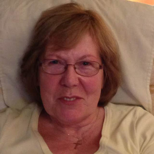 Margaret Holloway Photo 32