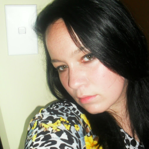 Michele Matthews Photo 33