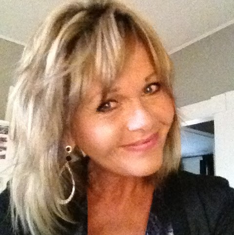 Judy Mitchell Photo 14
